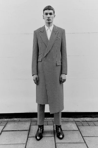 Look 8